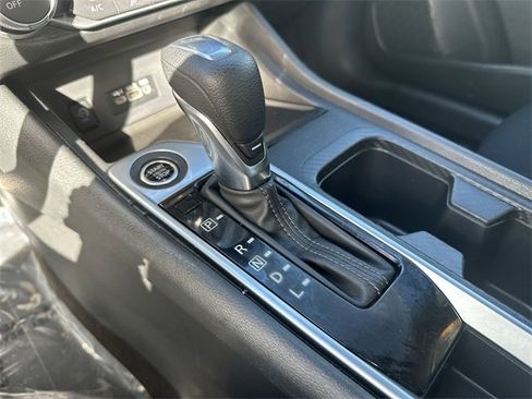 Used 2024 Nissan Sentra SV image 23