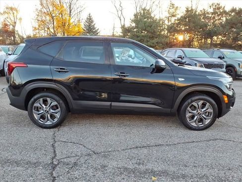 Used 2024 Kia Seltos LX image 27