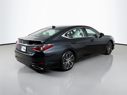 Used 2024 Lexus ES 350 w/ Premium Package image 8