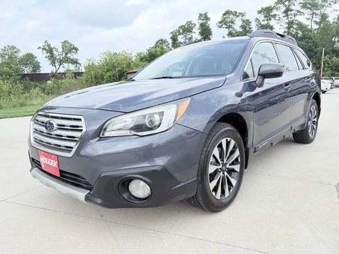 Used 2017 Subaru Outback 2.5i Limited AWD/4WD image 3