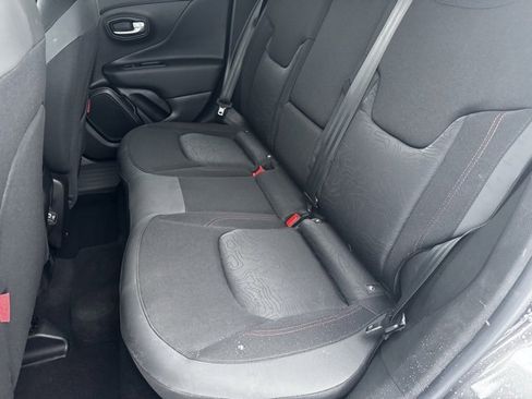 Used 2019 Jeep Renegade Trailhawk w/ Cold Weather Group II image 6