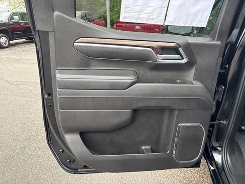 Used 2025 Chevrolet Silverado 1500 LT AWD/4WD image 20