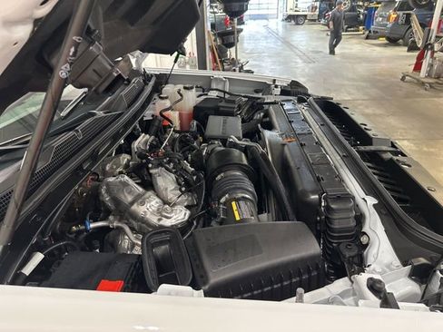 Used 2025 Chevrolet Silverado 3500 LT w/ Safety Package image 40