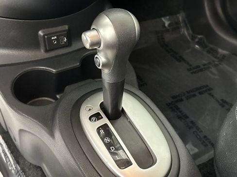 Used 2019 Nissan Versa Note SV image 24