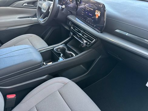 New 2026 Chevrolet Traverse LT FWD image 16