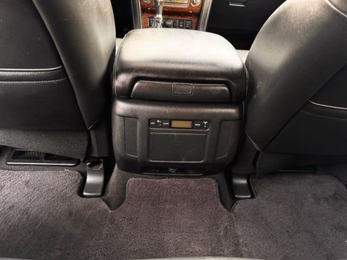 Used 2017 Nissan Armada SL image 27