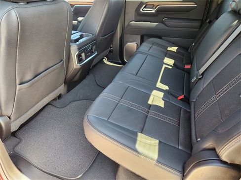 Certified 2025 Chevrolet Silverado 1500 High Country w/ Technology Package image 29