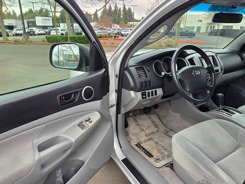 Used 2008 Toyota Tacoma 2WD Access I4 AT image 16