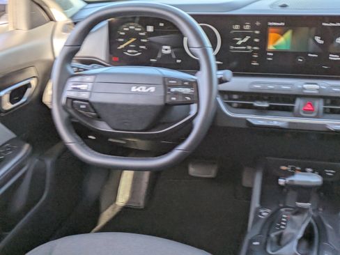Certified 2025 Kia K4 EX image 15