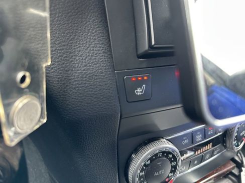 Used 2012 Mercedes-Benz GLK 350 4MATIC image 6