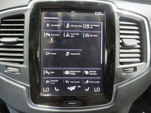 Used 2022 Volvo XC90 T5 Momentum AWD/4WD image 19