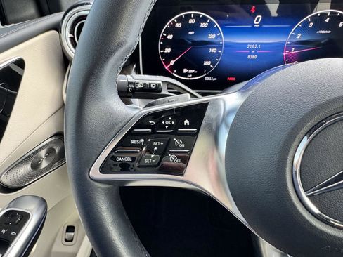 Certified 2025 Mercedes-Benz GLC 300 4MATIC image 11