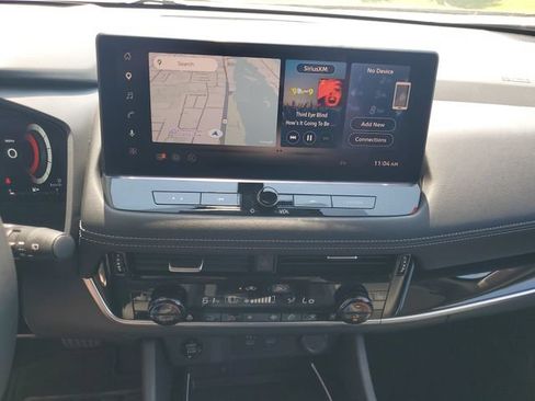 Certified 2025 Nissan Rogue SL w/ SL Premium Package FWD image 15