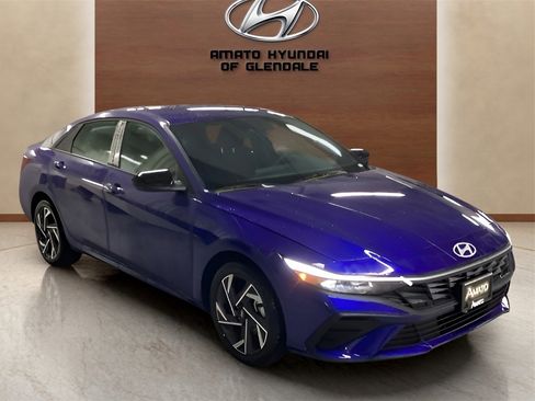 Used 2025 Hyundai Elantra Sport image 7