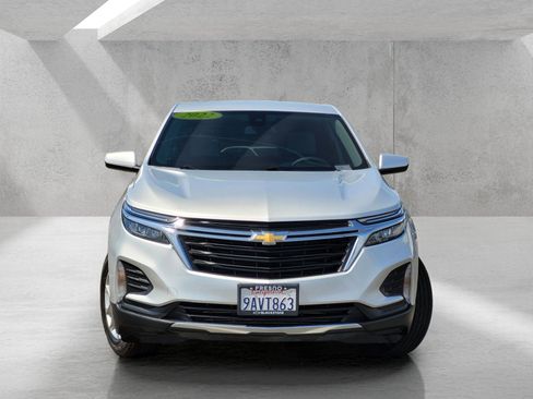 Used 2022 Chevrolet Equinox LT FWD image 2
