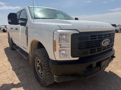 Used 2025 Ford F250 XL w/ XL Off-Road Package AWD/4WD image 1