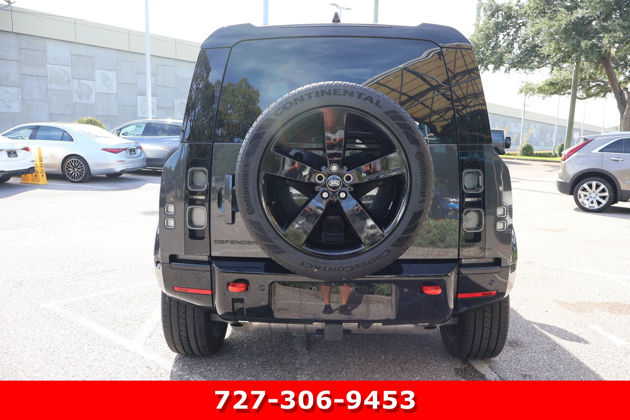 Used 2024 Land Rover Defender 110 X AWD/4WD image 8