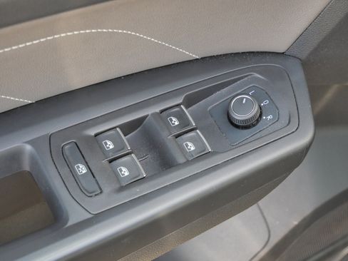 Certified 2023 Volkswagen Atlas Cross Sport SE image 19