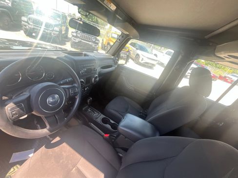 Used 2017 Jeep Wrangler Unlimited Sport AWD/4WD image 11