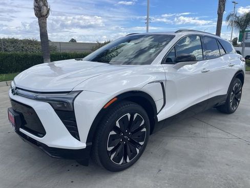 Certified 2025 Chevrolet Blazer EV RS image 4