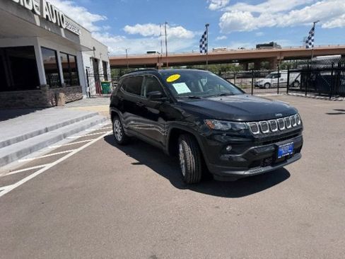 Used 2022 Jeep Compass Latitude AWD/4WD image 13