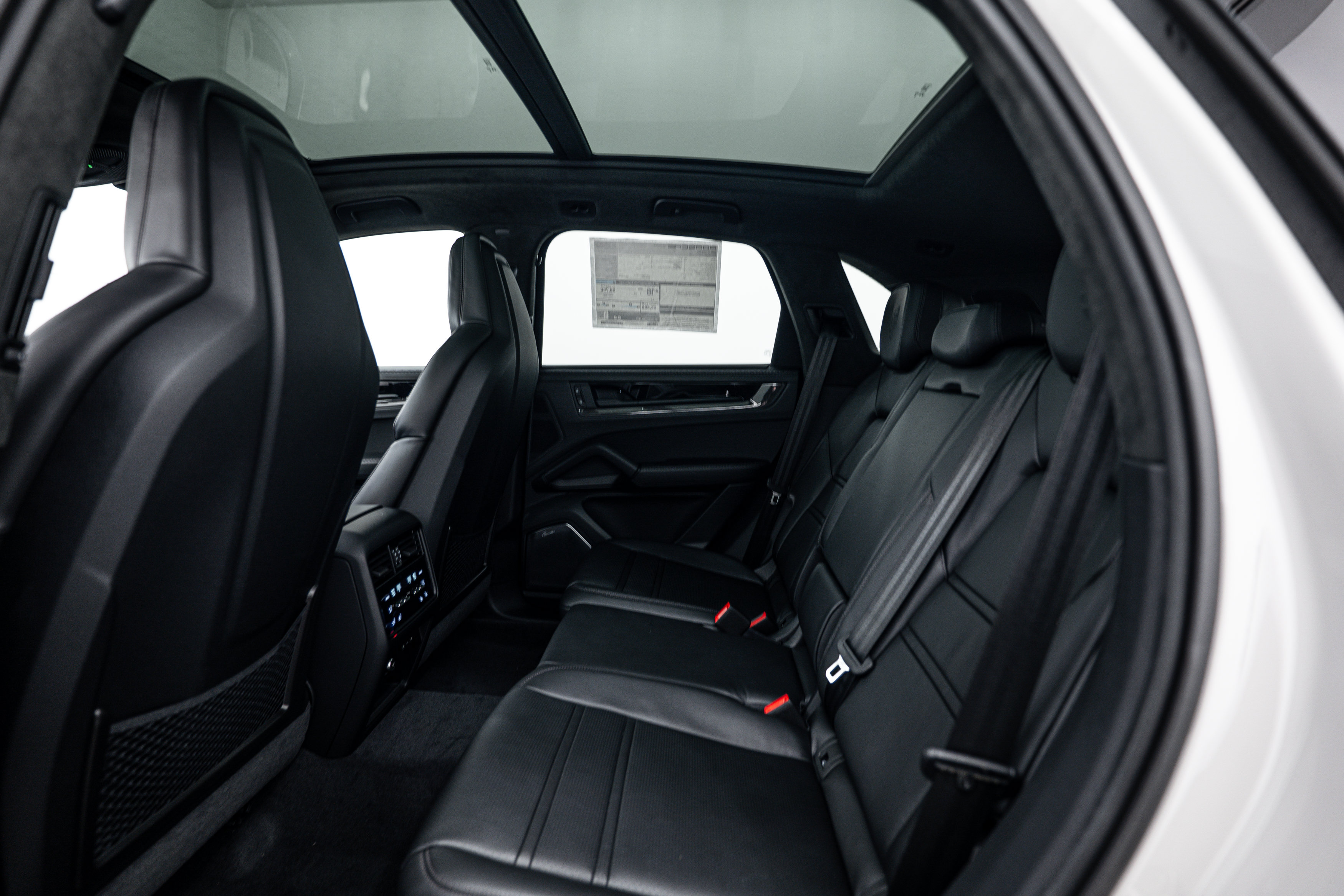 Used 2026 Porsche Cayenne GTS AWD/4WD image 24