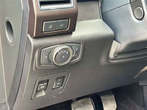 Used 2021 Ford Expedition Max Limited AWD/4WD image 10