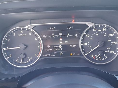 Used 2023 Nissan Pathfinder SL AWD/4WD image 7