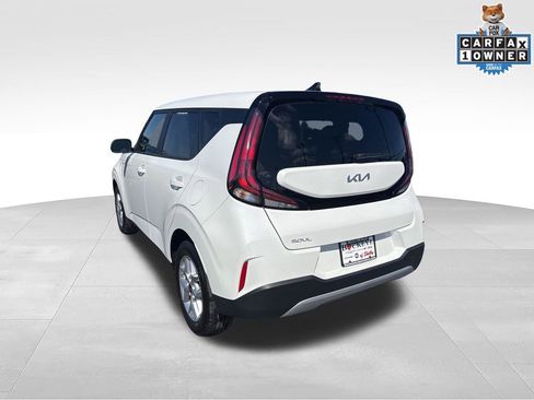 Used 2025 Kia Soul LX FWD image 5