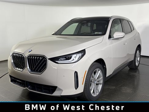 Certified 2025 BMW X3 xDrive30i w/ Premium Package AWD/4WD image 1