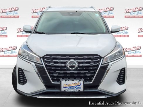 Used 2021 Nissan Kicks SV image 4