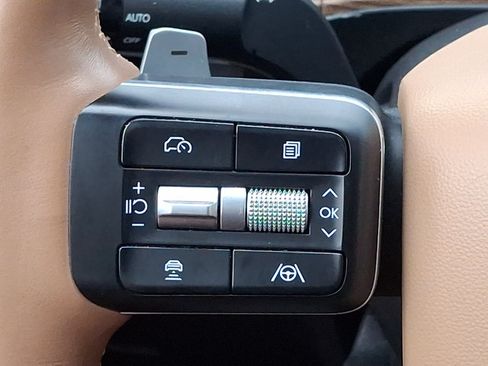 Certified 2025 Hyundai Santa Fe Limited AWD/4WD image 22
