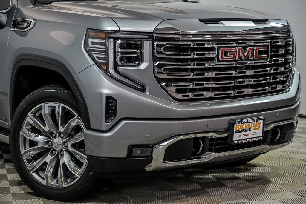 Used 2024 GMC Sierra 1500 Denali AWD/4WD image 2