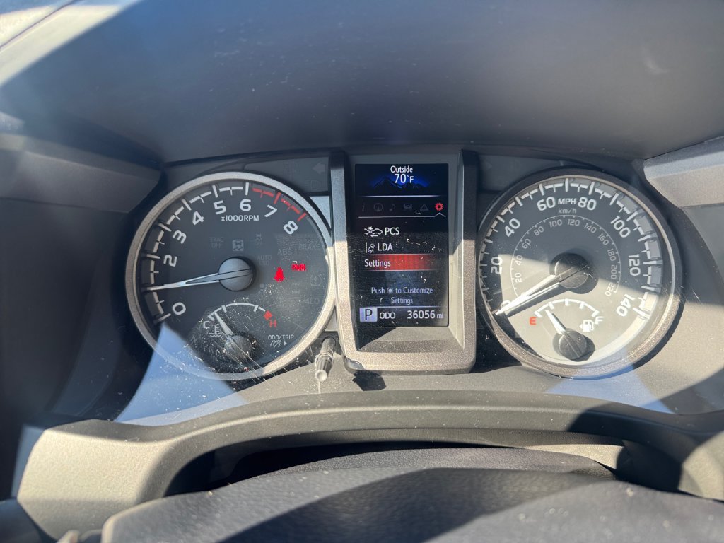 Used 2022 Toyota Tacoma TRD Sport w/ TRD Premium Sport Package AWD/4WD image 20