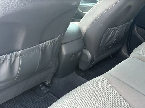 Used 2018 Hyundai Santa Fe SE AWD/4WD image 29