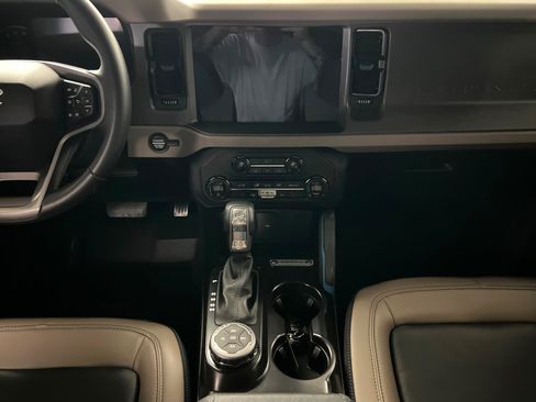 Used 2024 Ford Bronco Wildtrak AWD/4WD image 13