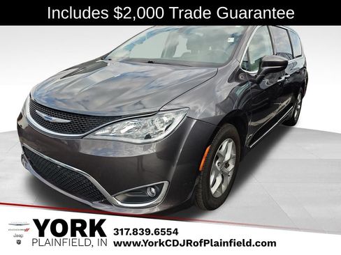 Used 2018 Chrysler Pacifica Touring-L Plus w/ Tire & Wheel Group FWD image 1