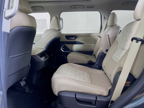 New 2026 Nissan Armada Platinum image 5