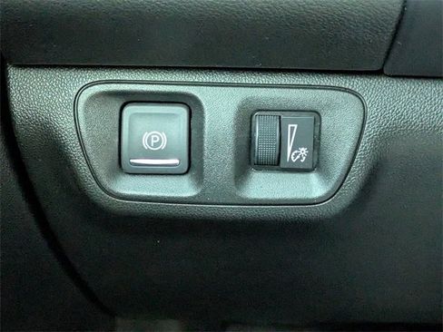 Used 2021 GMC Acadia AT4 image 27