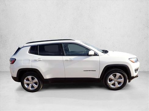 Used 2021 Jeep Compass Latitude w/ Convenience Group AWD/4WD image 5