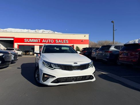 Used 2019 Kia Optima LX image 3