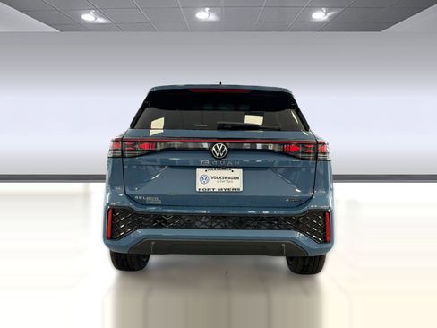 New 2026 Volkswagen Tiguan SEL R-Line AWD/4WD image 10