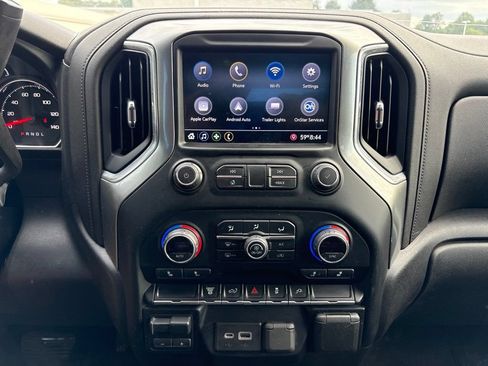 Used 2021 Chevrolet Silverado 2500 LT w/ Fleet Comfort Package AWD/4WD image 11