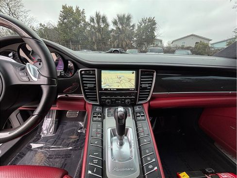Used 2016 Porsche Panamera GTS image 11
