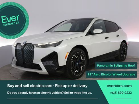 Used 2023 BMW iX xDrive50 w/ Sport Package AWD/4WD image 1