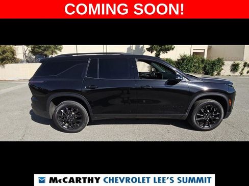Used 2024 Chevrolet Traverse LT w/ Midnight/Sport Edition image 5