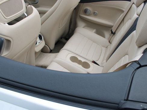 Used 2017 Mercedes-Benz C 300 Cabriolet image 38