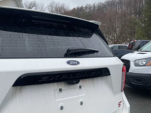 Used 2022 Ford Explorer ST w/ Equipment Group 401A image 15