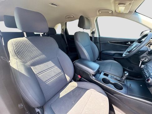 Used 2017 Kia Sorento AWD image 26