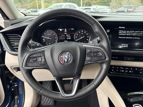 Used 2022 Buick Envision Essence w/ Technology Package I image 26
